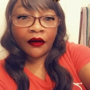 Meet your Posher, Letitia